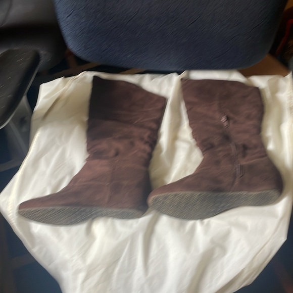 Women’s Brown Slouch Boot. BNWB Size US 6 - Picture 3 of 4